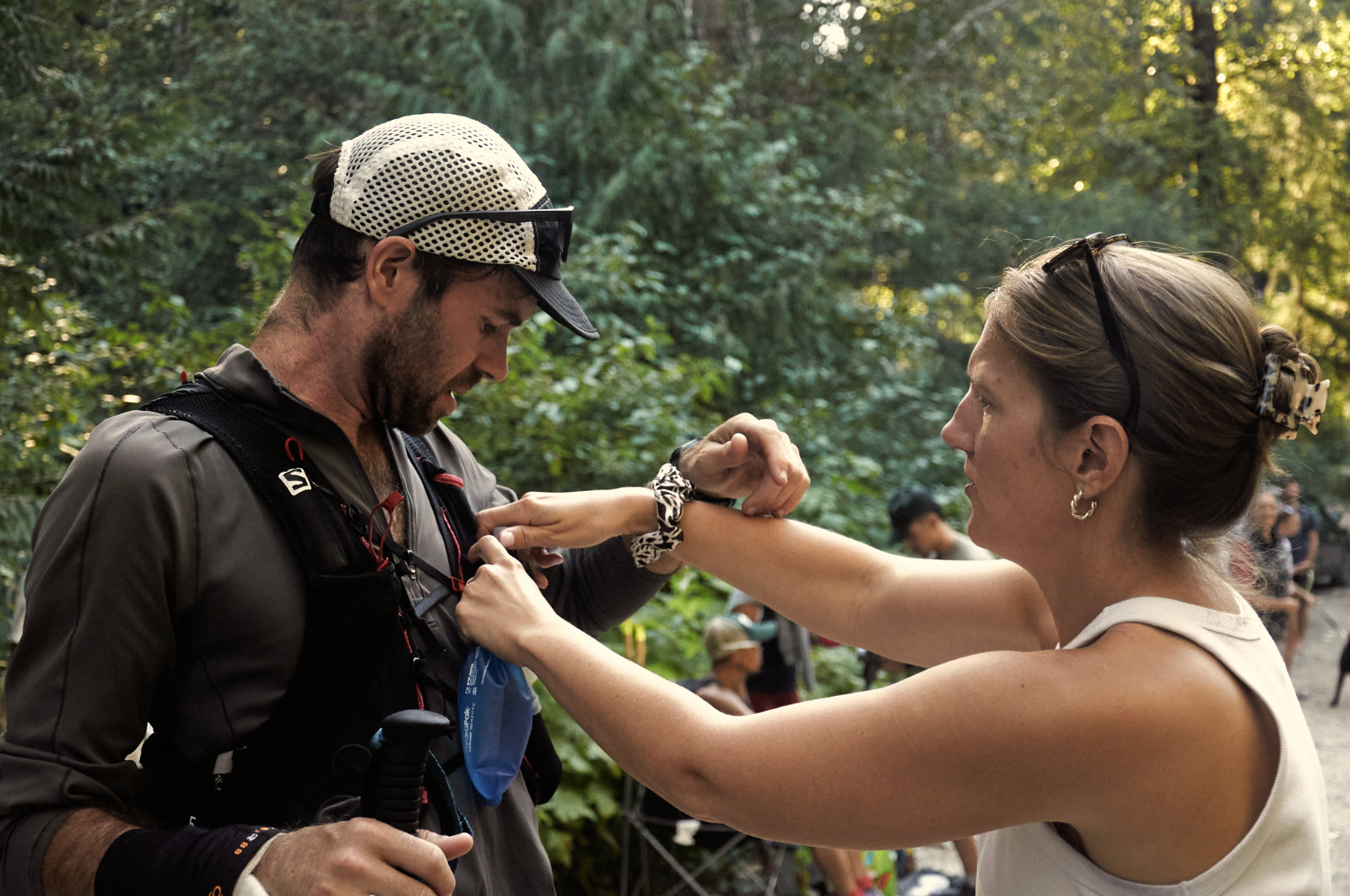 Anne helping Ross at Jane aid station